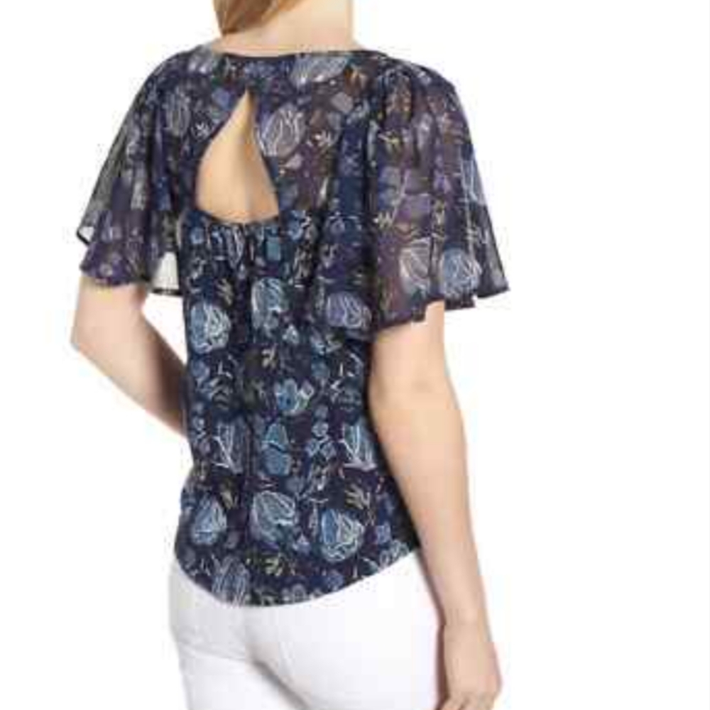Lucky Brand Blue and White Flutter Sleeve Blouse With Back Cutout - Picture 3 of 10
